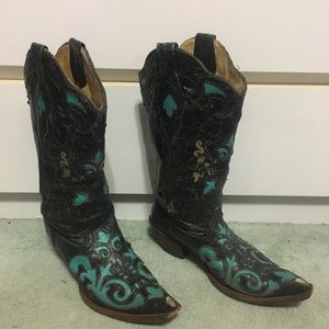 Corral Vintage women’s cowgirl boots.  Black with turquoise inlay.  6 1/2 M.